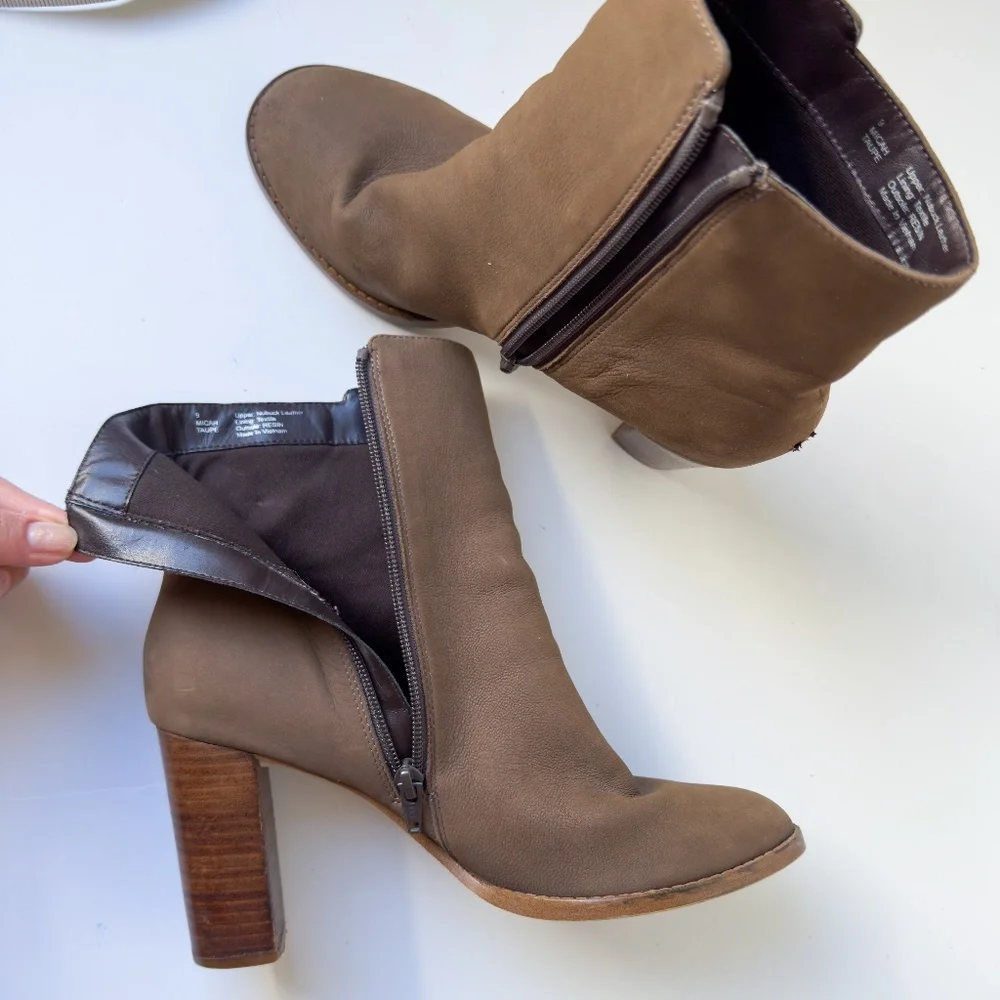 SOLE SOCIETY Leather Boots 